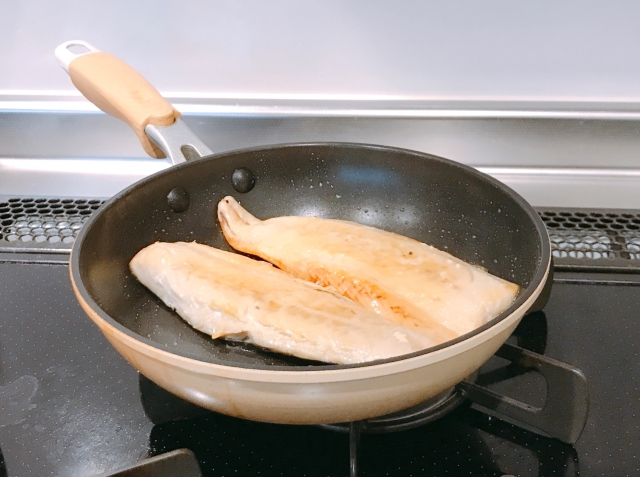 冷凍干物の焼き方！フライパンでも失敗しない方法をご紹介♡